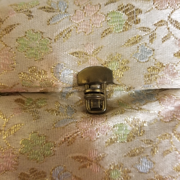 Vintage Embroidered Clutch - Picture 5 of 5